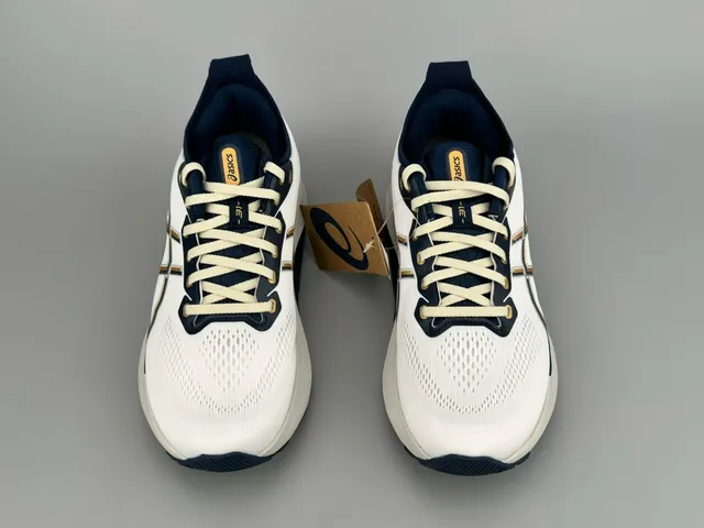 ASICS Gel-Kayano Branco Navy Gold Tênis de Corrida 8