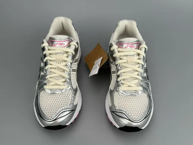 ASICS Argent Rose Métallique Synthétique Recouvrements Blanc Maille Ingénierée Chaussures de course 5