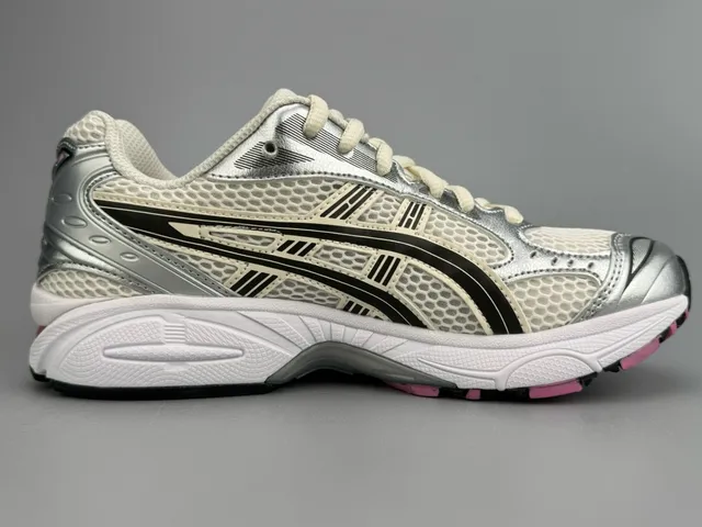 ASICS Argent Rose Métallique Synthétique Recouvrements Blanc Maille Ingénierée Chaussures de course 9