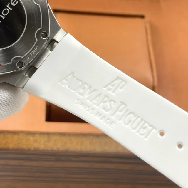 Audemars Piguet Royal Oak Offshore Chronograph White Dial Diamond Bezel Mechanical Watch 2