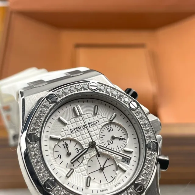 Audemars Piguet Royal Oak Offshore Chronograph White Dial Diamond Bezel Mechanical Watch 4