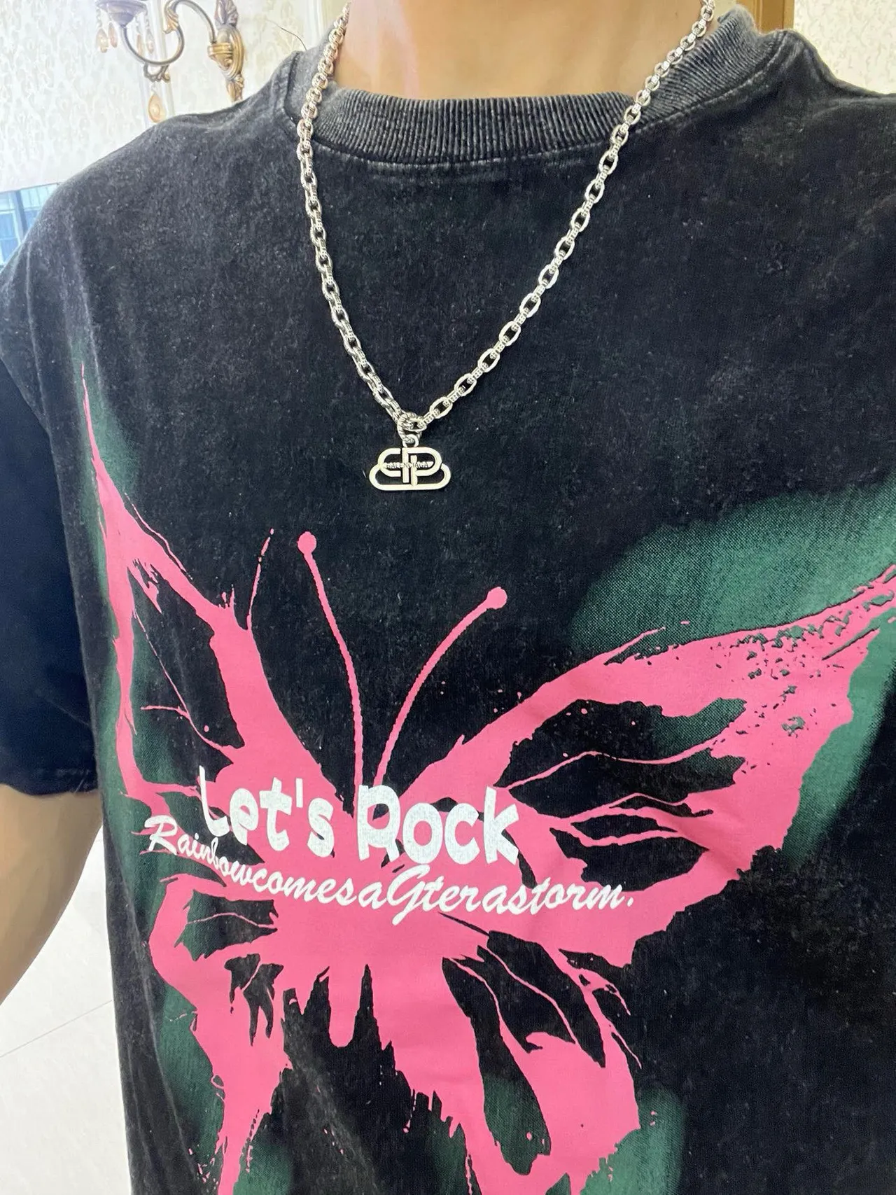 Balenciaga BB Chain Colar com pingente de logo de dois tons 2