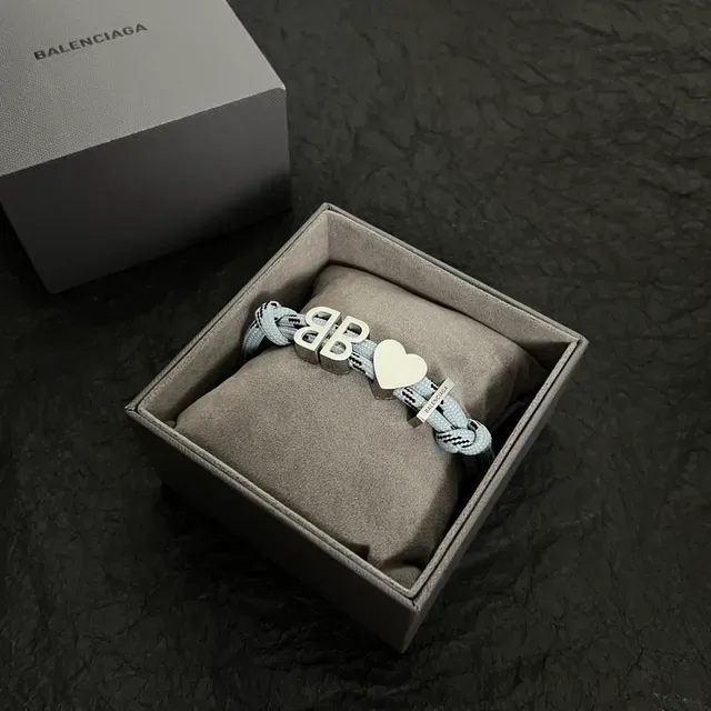 Balenciaga BB Heart Bracelet Corde Gris Argent Tressé Interlocking Logo 5