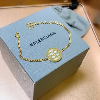 Pulsera Balenciaga BB Logo Oro Cadena Curb Blanca Colgante Circular Pulsera