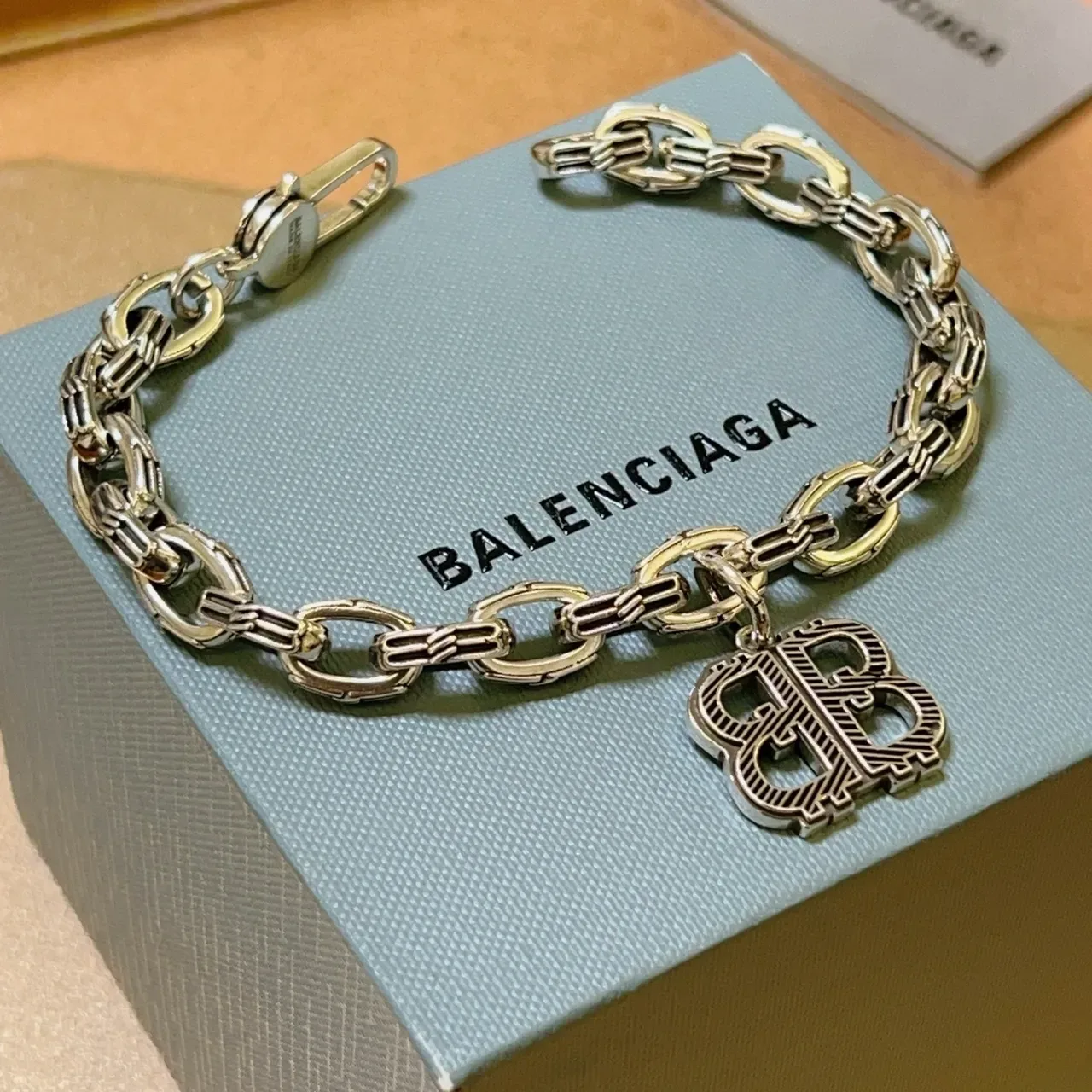 Balenciaga BB Logo Pulseira Corrente Grossa 6