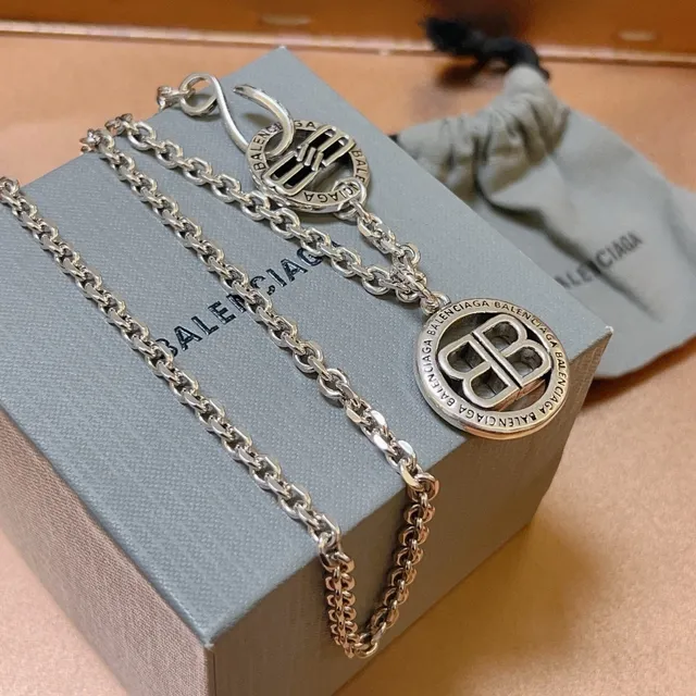 Balenciaga BB Necklace Silver Chain Link Dual Circular Pendants Necklace 6