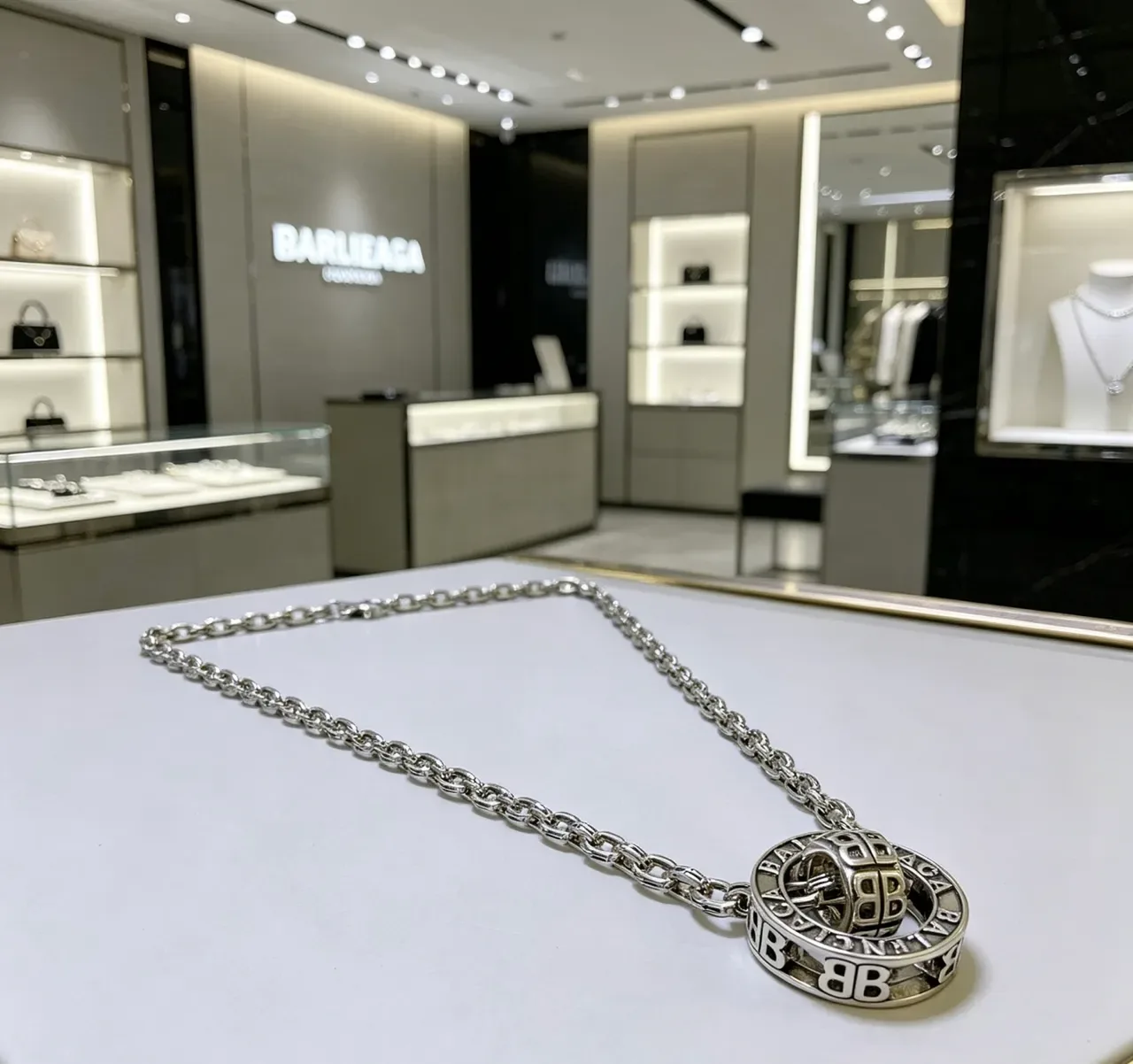 Balenciaga BB Collier pendentif Argent et Or-Ton 6