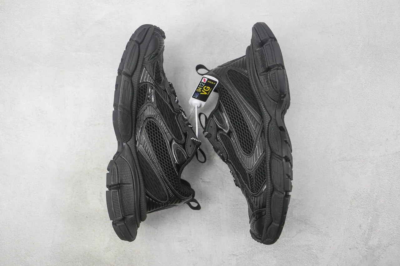 Balenciaga Tênis Chunky Pretos Monocromáticos de Malha e Recobrimento Sintético 2