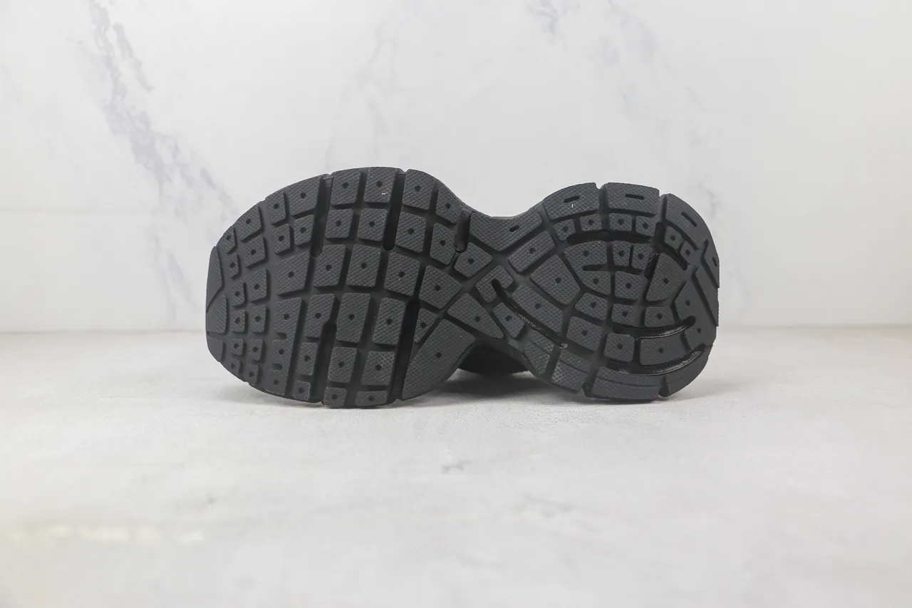 Balenciaga Tênis Chunky Pretos Monocromáticos de Malha e Recobrimento Sintético 8