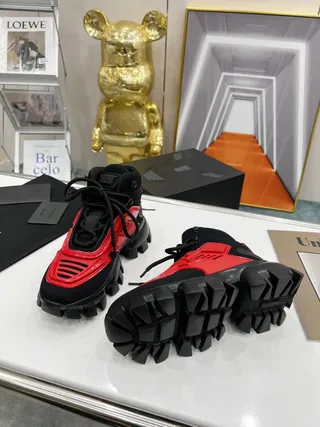 Balenciaga Tênis Chunky Preto e Vermelho de cano alto jaula esculpida 5