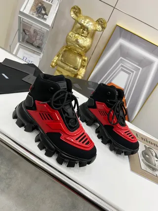 Balenciaga Tênis Chunky Preto e Vermelho de cano alto jaula esculpida 6