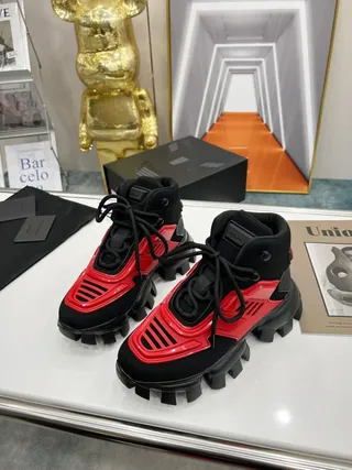 Balenciaga Tênis Chunky Preto e Vermelho de cano alto jaula esculpida 7