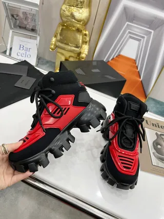 Balenciaga Tênis Chunky Preto e Vermelho de cano alto jaula esculpida 9