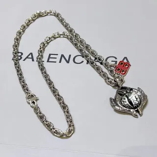 Balenciaga Eye فضي أحمر سلسلة كرب نمط تعليقة