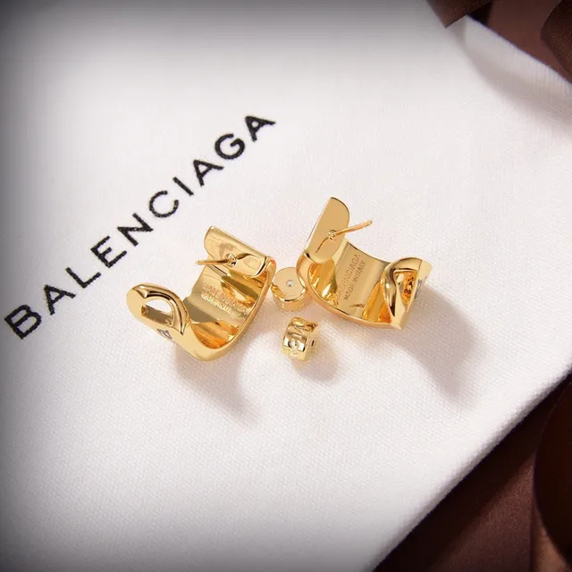 Balenciaga حلقات أذن ذهبية حمراء مفتوحة مع نقش شعار 4