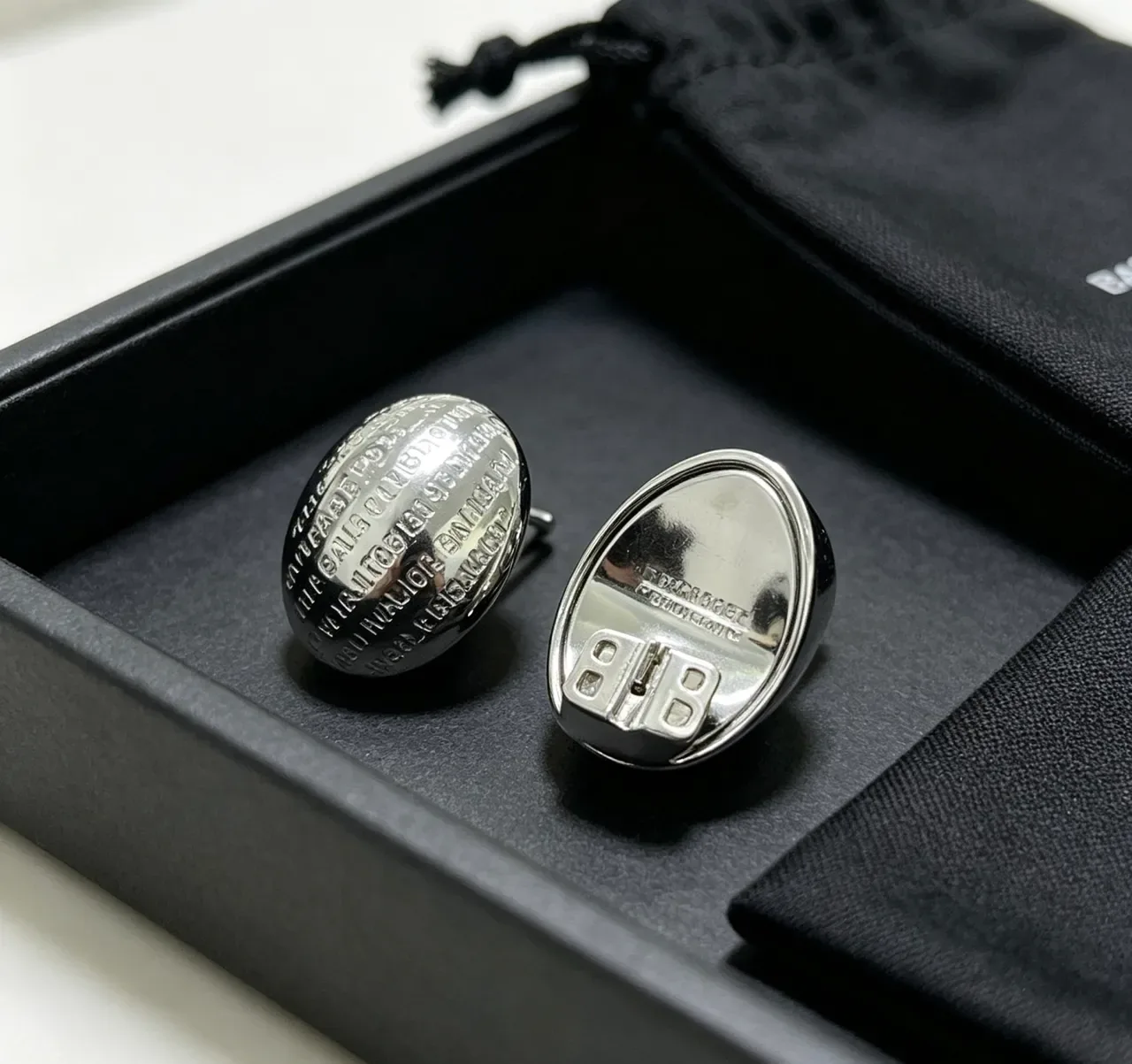 Balenciaga Logo Oval Brincos Prata Cinza Metálico 2
