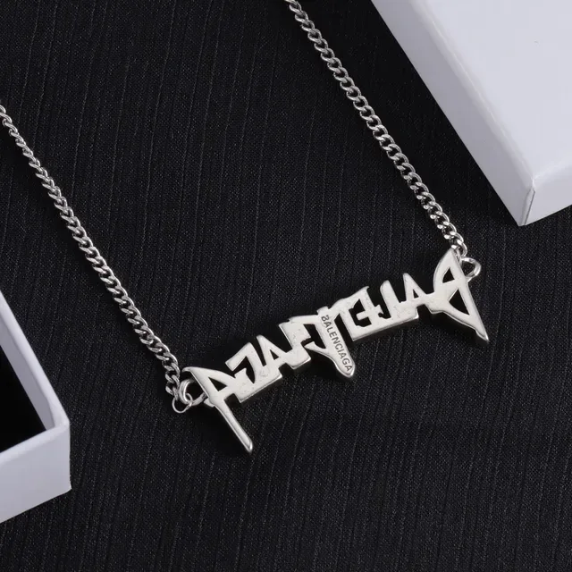 Collier Balenciaga Logo Pendant Chaîne Curb Argent Noir 3