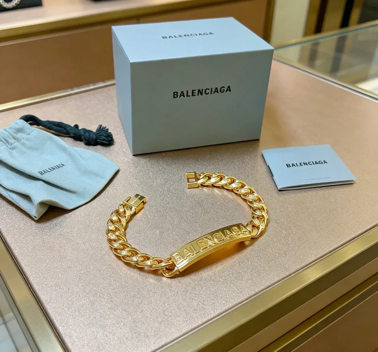 Balenciaga Logo Plaque Curb-Link Bracelet Or 3