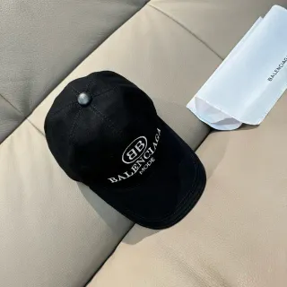 Balenciaga Mode قبعة بيسبول سوداء مطرزة