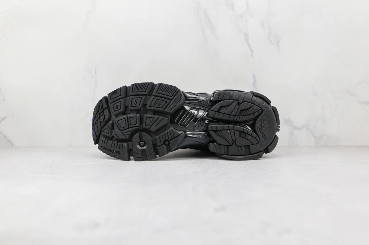 Balenciaga Runner Monochrome Black Chunky Sneakers 4