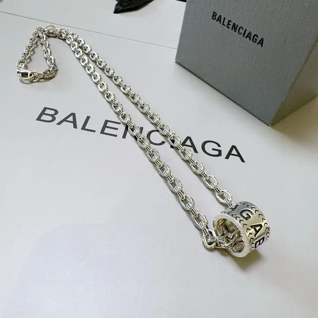 Balenciaga Colar Corrente Prata Pingente Cilíndrico 3