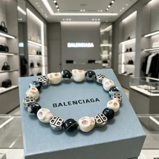 Balenciaga جمجمة و BB Monogram سوار خرزي