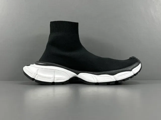 Balenciaga Speed Trainer noir et blanc sneakers lifestyle 18
