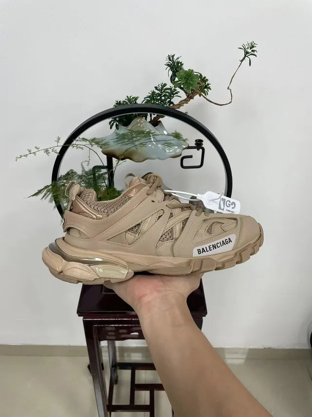 Balenciaga Track Trainer Beige baskets chunky 5
