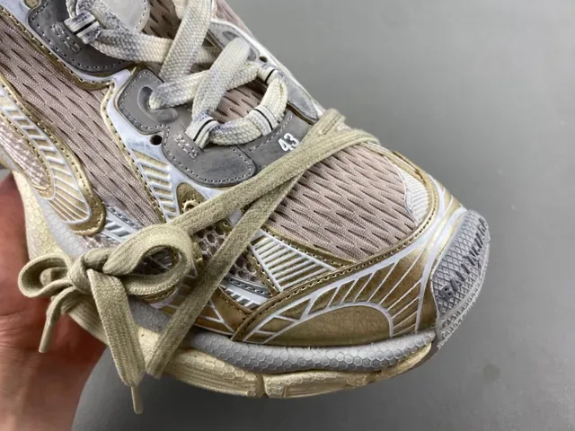 Balenciaga Track Trainer Bege Cinza Dourado Tênis Chunky 2
