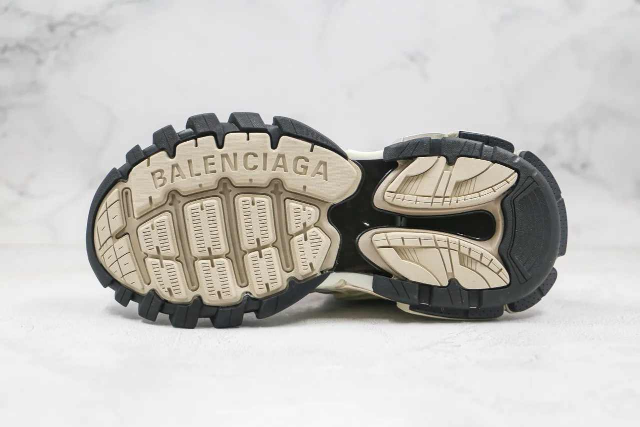 Balenciaga Track Trainer Off-White and Black tênis chunky 2