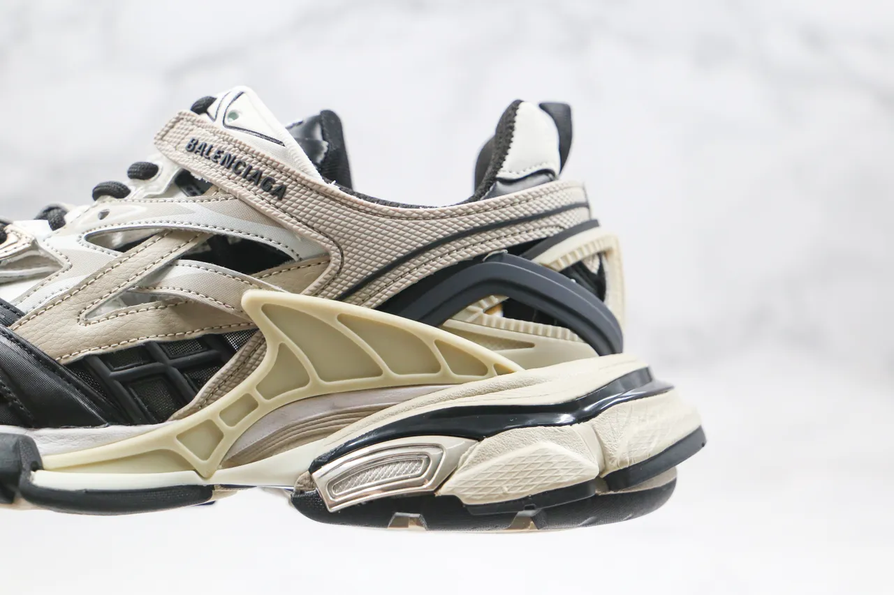 Balenciaga Track Trainer Off-White and Black tênis chunky 6