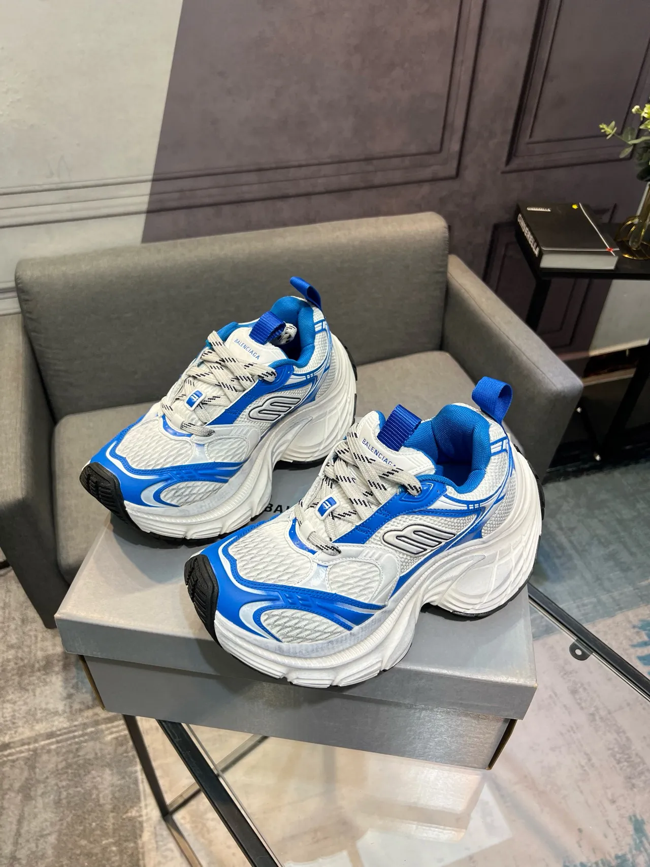 Balenciaga Track Trainer Baskets blanches et bleues chunky 3