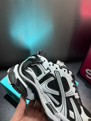 Balenciaga Track Trainer أحذية رياضية سميكة بيضاء وسوداء 2