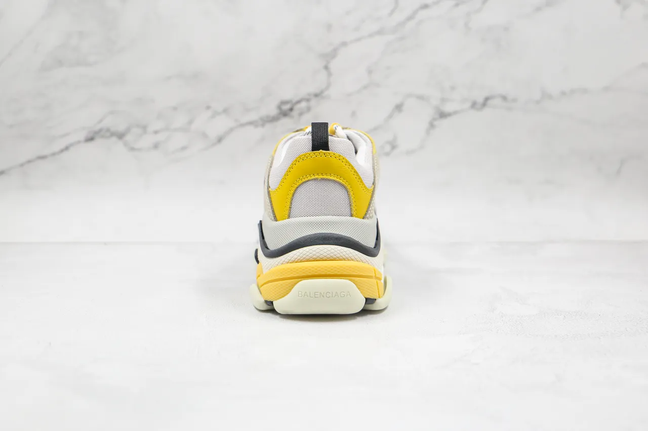 Balenciaga Triple S Beige Yellow Gray tênis com sola grossa 2