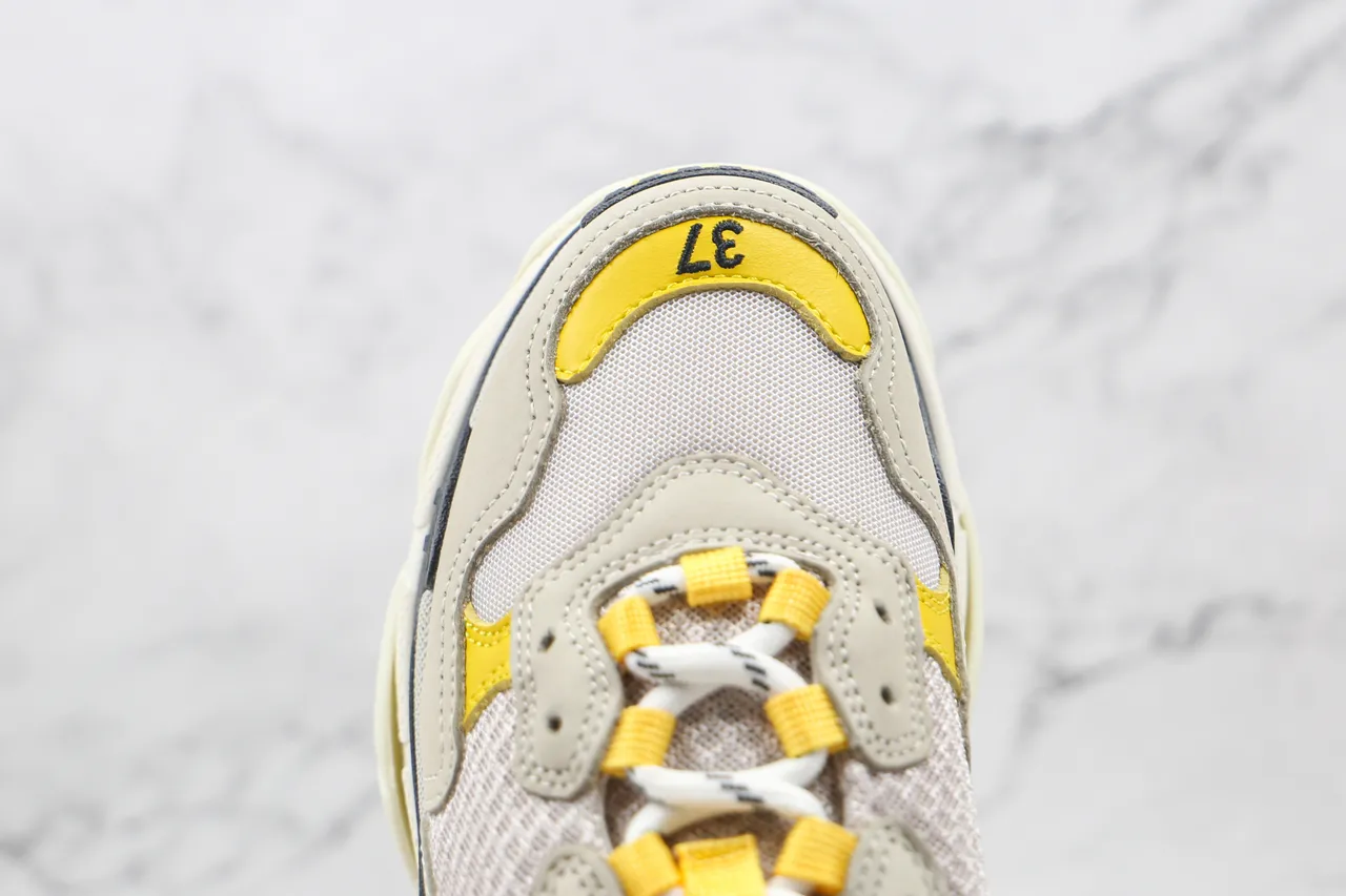 Balenciaga Triple S Beige Yellow Gray tênis com sola grossa 5
