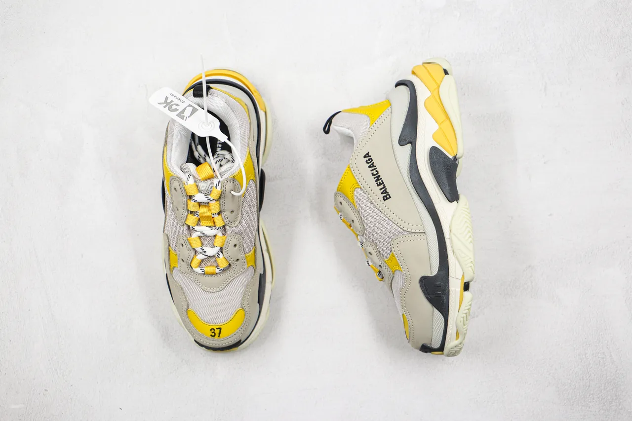 Balenciaga Triple S Beige Yellow Gray tênis com sola grossa 8