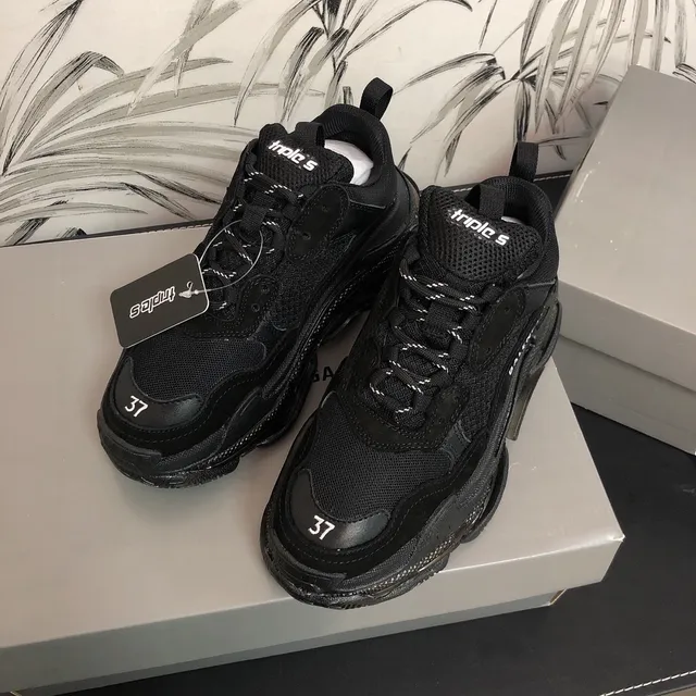 Balenciaga Triple S Tênis chunky pretos 3