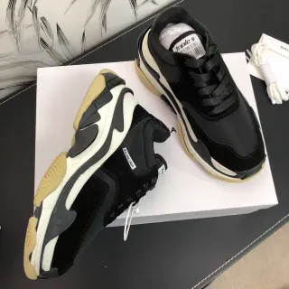 Balenciaga Triple S أسود أبيض Gum أحذية رياضية سميكة