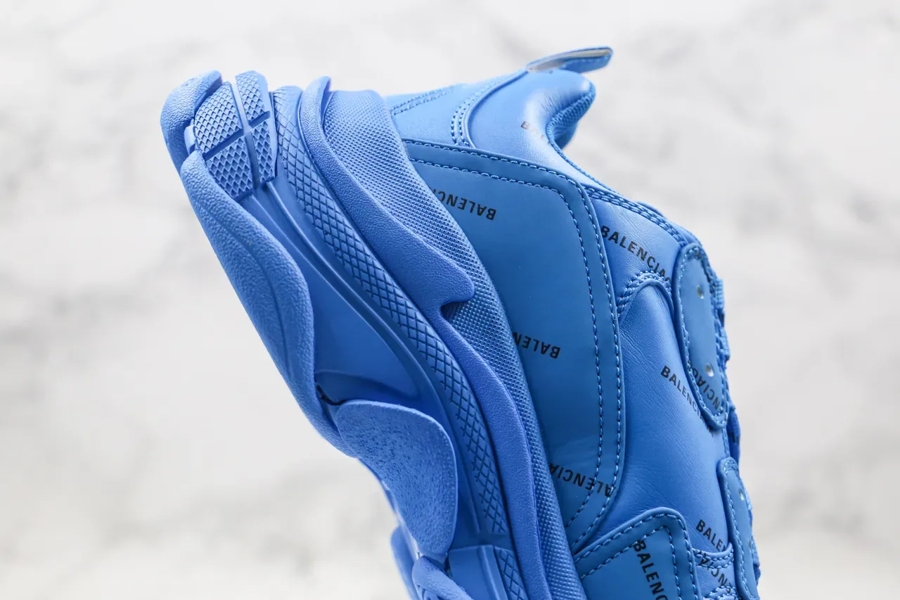 Balenciaga Triple S Sneakers Chunky Bleu Monochromatique 4