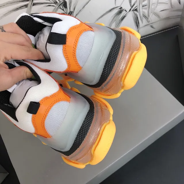 Balenciaga Triple S sneakers orange jaune blanc à semelle épaisse 5
