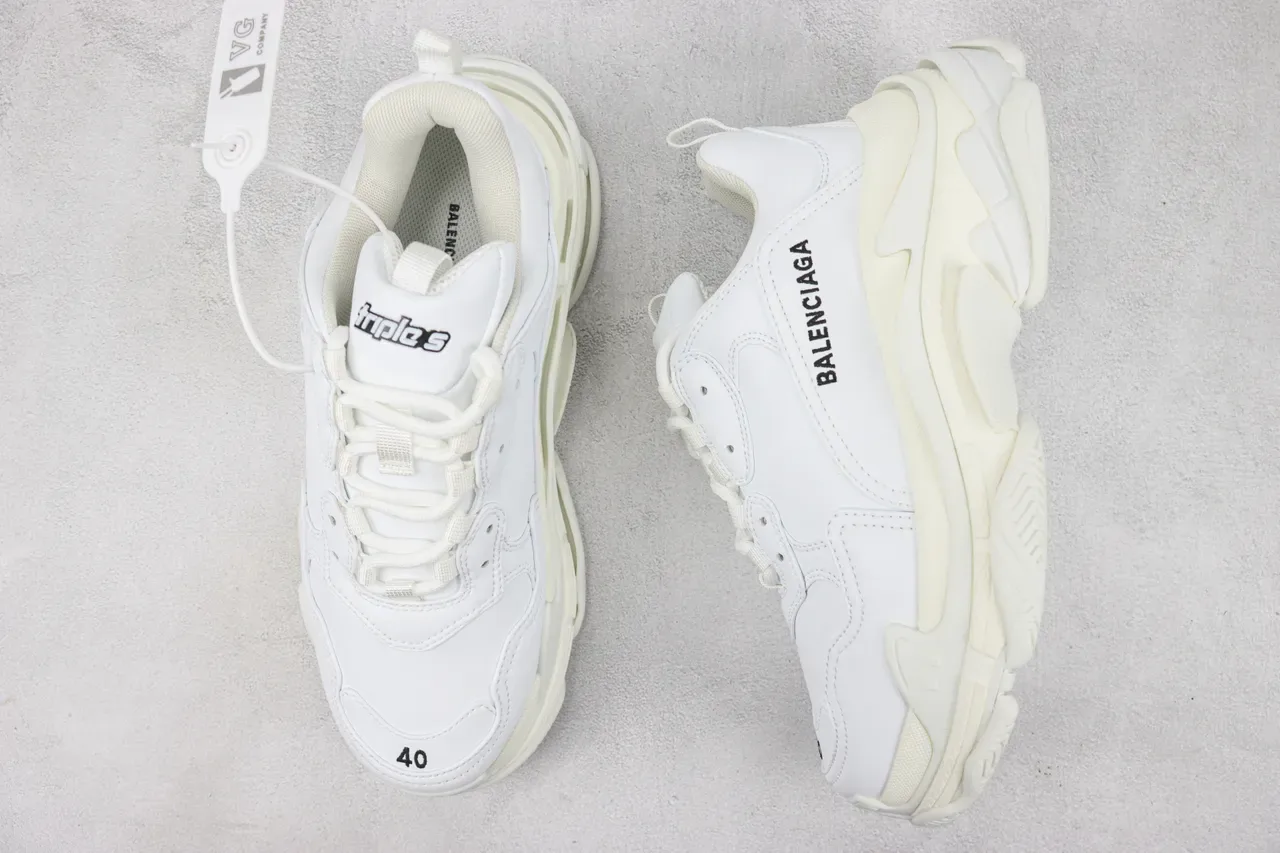 Balenciaga Triple S Sneakers Chunky Blanches 3