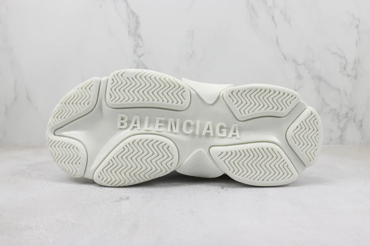 Balenciaga Triple S Sneakers Chunky Blanches 8