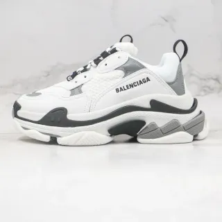 Balenciaga Triple S أبيض رمادي أسود حذاء رياضي سميك