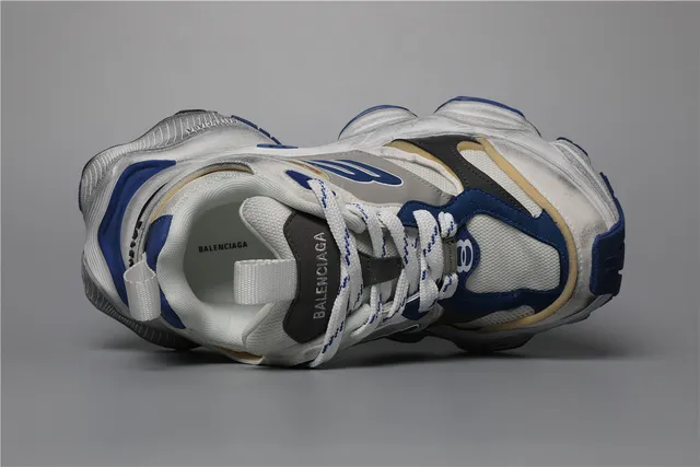 Balenciaga Triple S sneakers chunky blanches grises bleues 7
