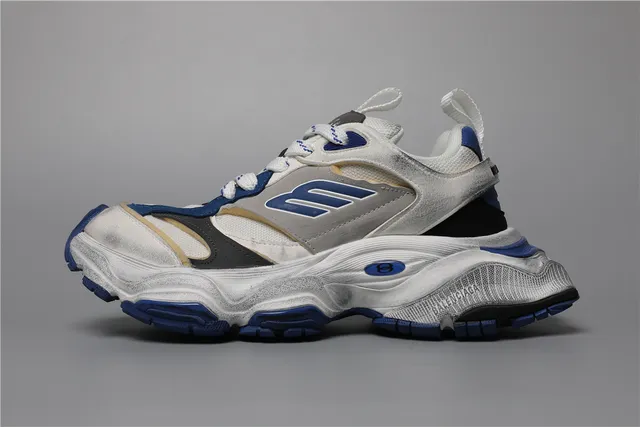 Balenciaga Triple S sneakers chunky blanches grises bleues 9