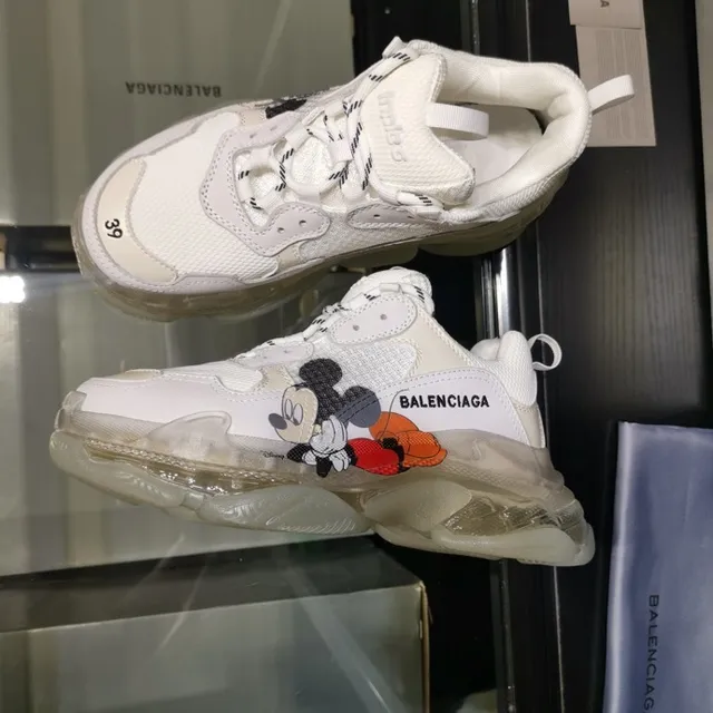 Balenciaga Triple S بيضاء Mickey Mouse حذاء chunky 2