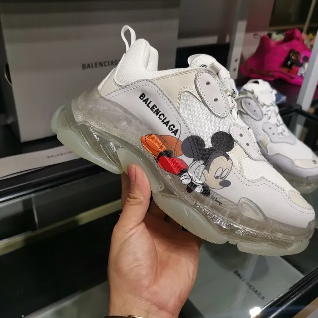 Balenciaga Triple S بيضاء Mickey Mouse حذاء chunky 7