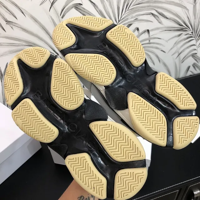 Balenciaga Triple S tênis chunky branco amarelo preto 3