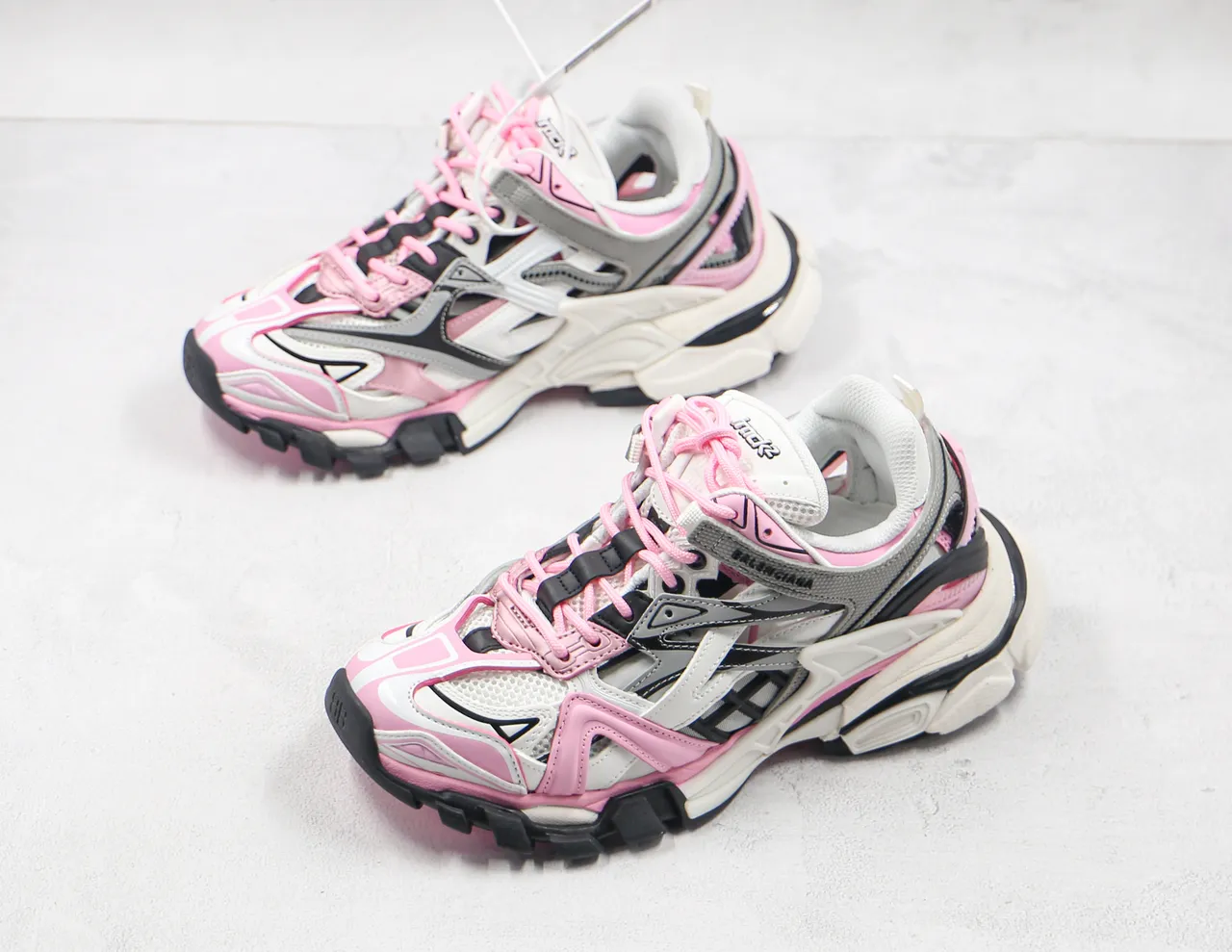 Balenciaga Tênis Chunky Branco e Rosa com Sola de Plataforma Material Sintético Multicamadas Estilo Cage 7