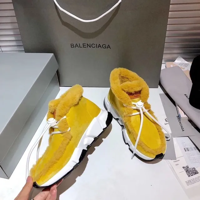 Balenciaga Baskets Jaune Blanc Hautes à Ourlet de Shearling Chunky 2